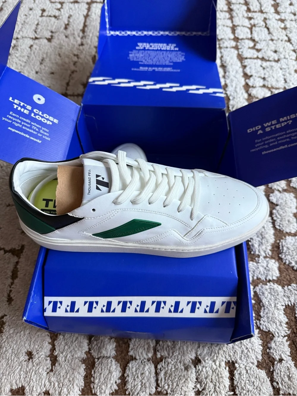 NIB! Thousand Fell Wht, Blk & Green (Stain/Odor Resistant!) Court Sneakers, 11M